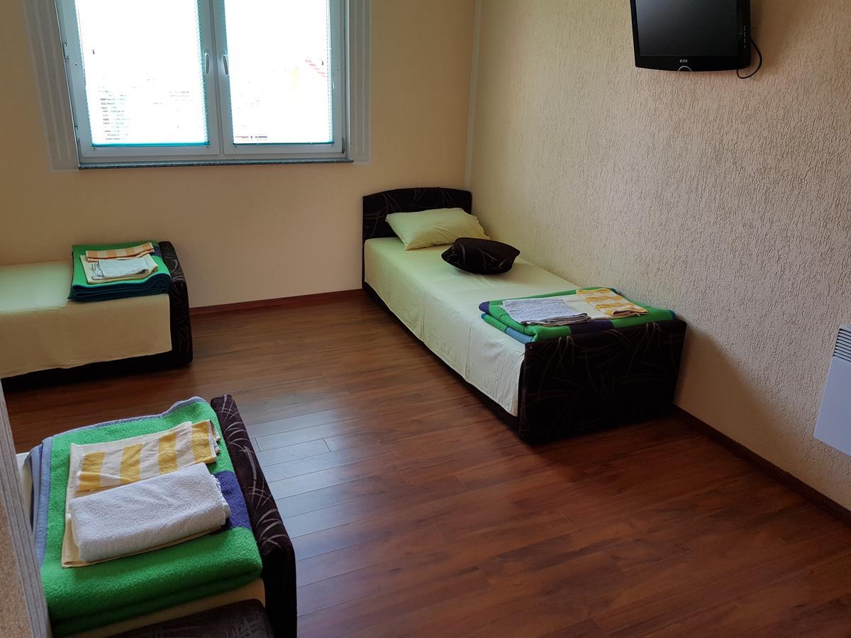 Pansion Basa Hotel Ustikolina Luaran gambar