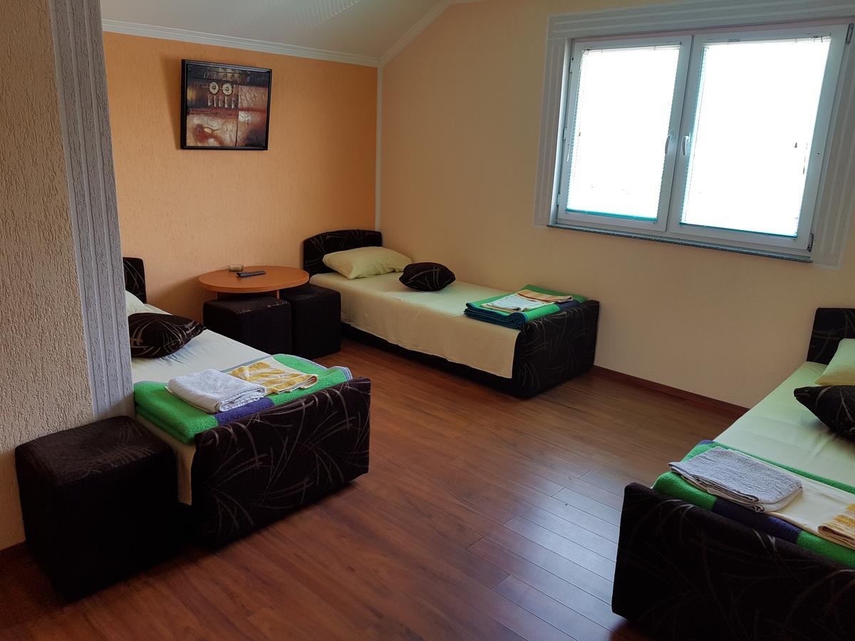 Pansion Basa Hotel Ustikolina Luaran gambar