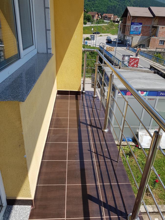 Pansion Basa Hotel Ustikolina Luaran gambar