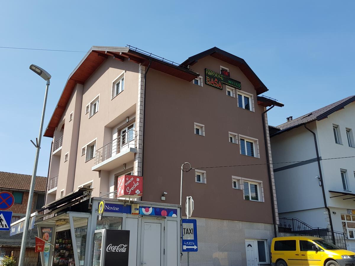 Pansion Basa Hotel Ustikolina Luaran gambar